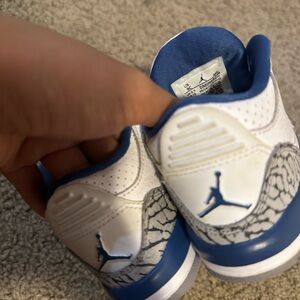 9c worn toddler shoe